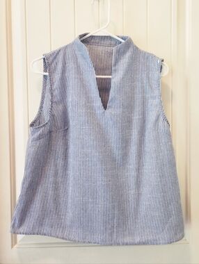 SHEIN Blue & White Striped Tank/Sleeveless, V-Notch Top, Size Large
